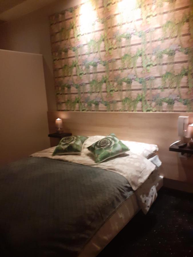 Hotel Le Kamelia Salles  Eksteriør bilde